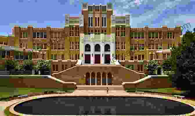 Central High School In Little Rock, Arkansas, A National Historic Site A Walking Tour Of Little Rock Arkansas (Look Up America Series)