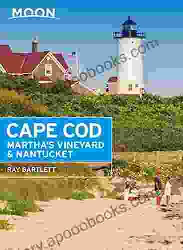 Moon Cape Cod Martha S Vineyard Nantucket (Travel Guide)